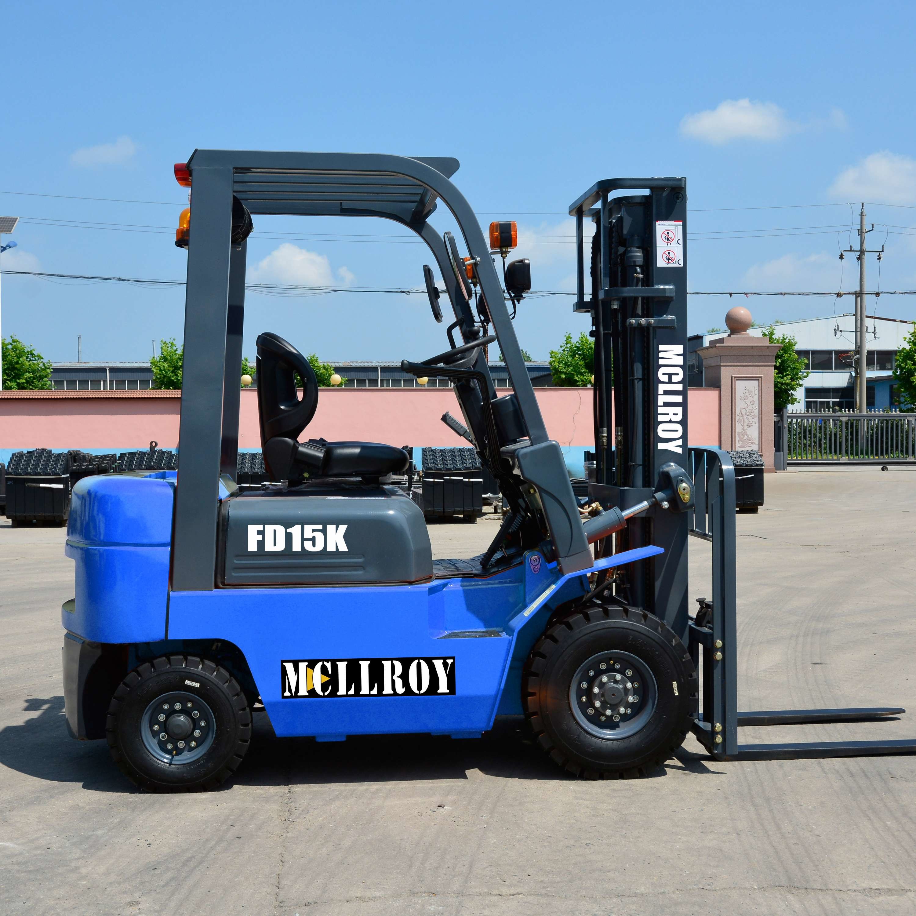 Compact Diesel Counter Weight Forklift FD15 For Loading And Unloading Goods